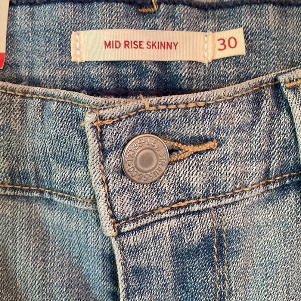 NWT Levi's Blue Jeans 30W 32L - Picture 4 of 7